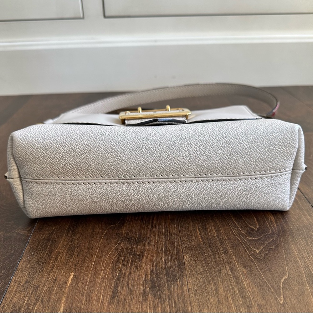 Burberry • Grain Calfskin Small Medley Crossbody • Limestone - Picture 6 of 16
